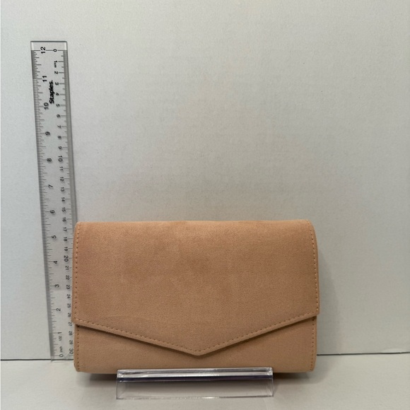 IXEBELLA Elegant Tan Women's Clutch - Picture 8 of 9